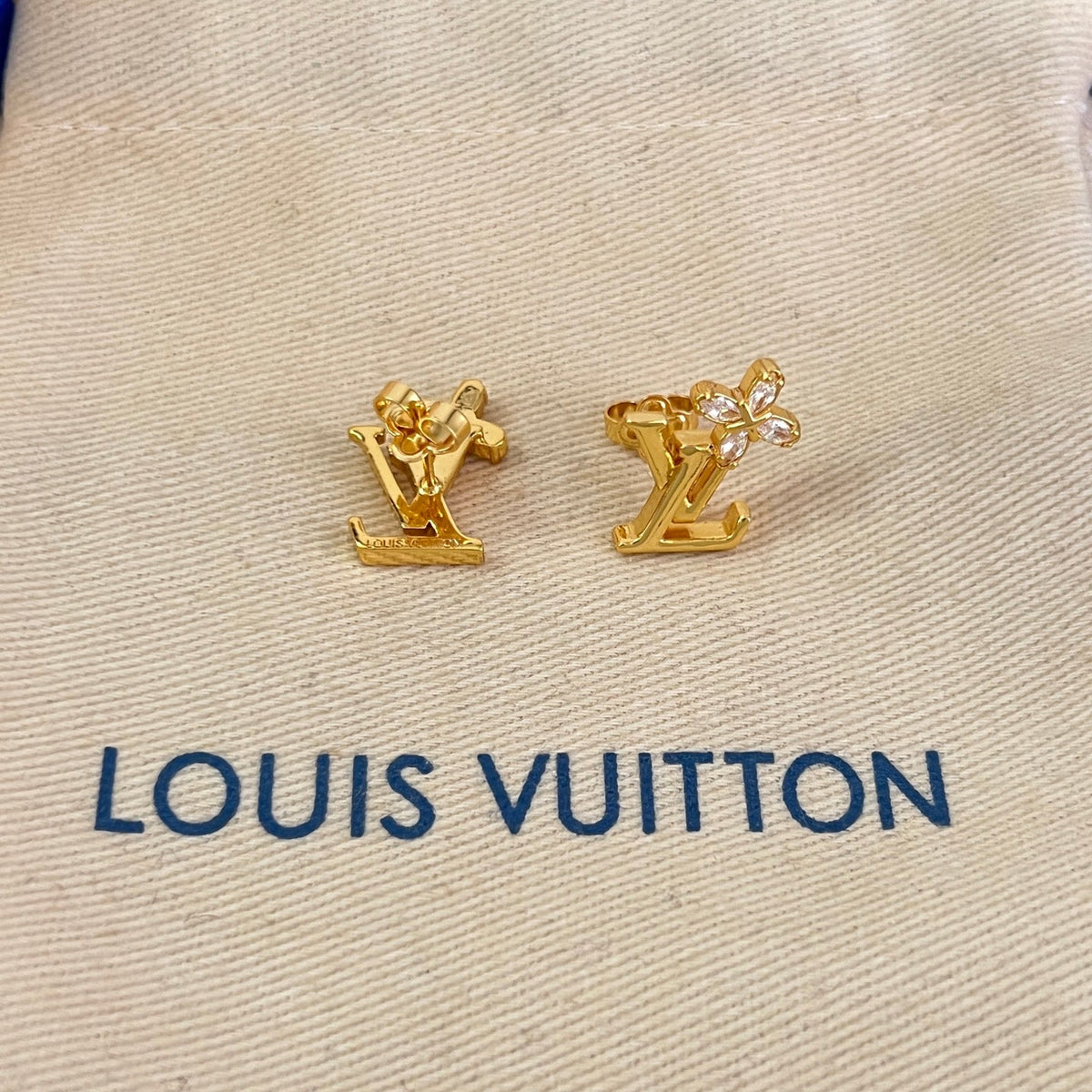 High-Quality Stud Earrings-7 product image 5, provided for visual reference and product detail review