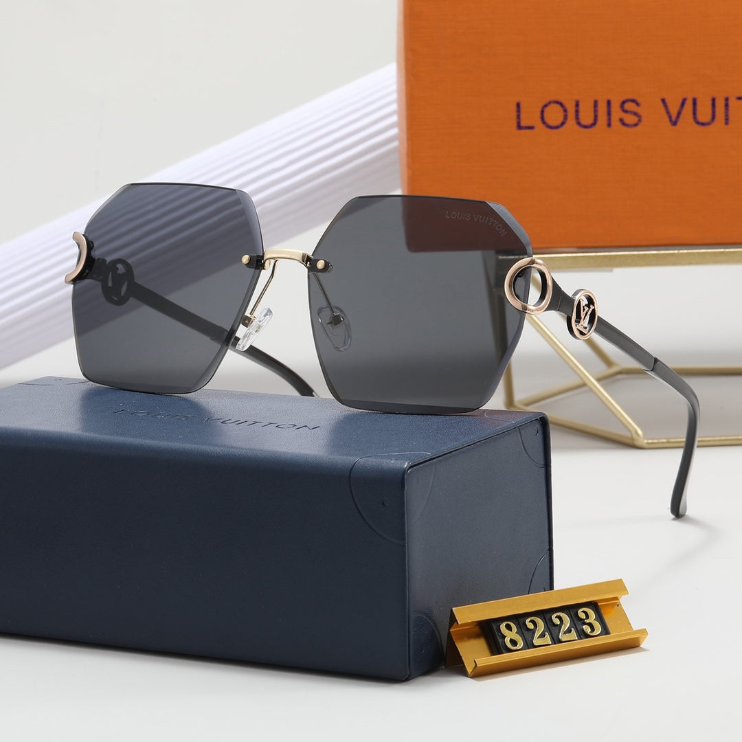 8 Color New Style Fashion Sunglasses product image 1, provided for visual reference and product detail review