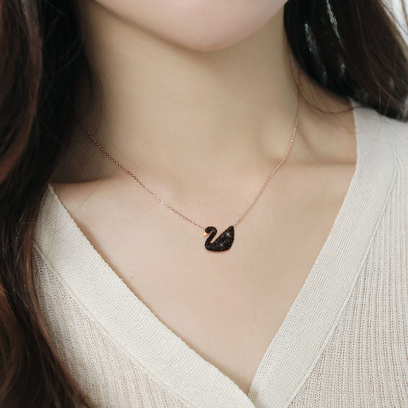 Double ring new Women titanium steel collarbone chain product image 11, provided for visual reference and product detail