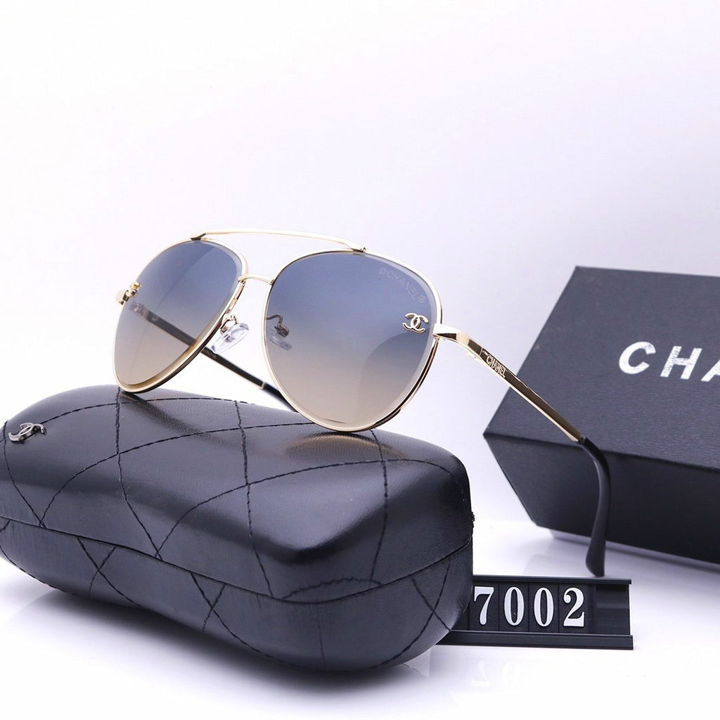 Classical Fashion Women Sunglasses product image 1, provided for visual reference and product detail review