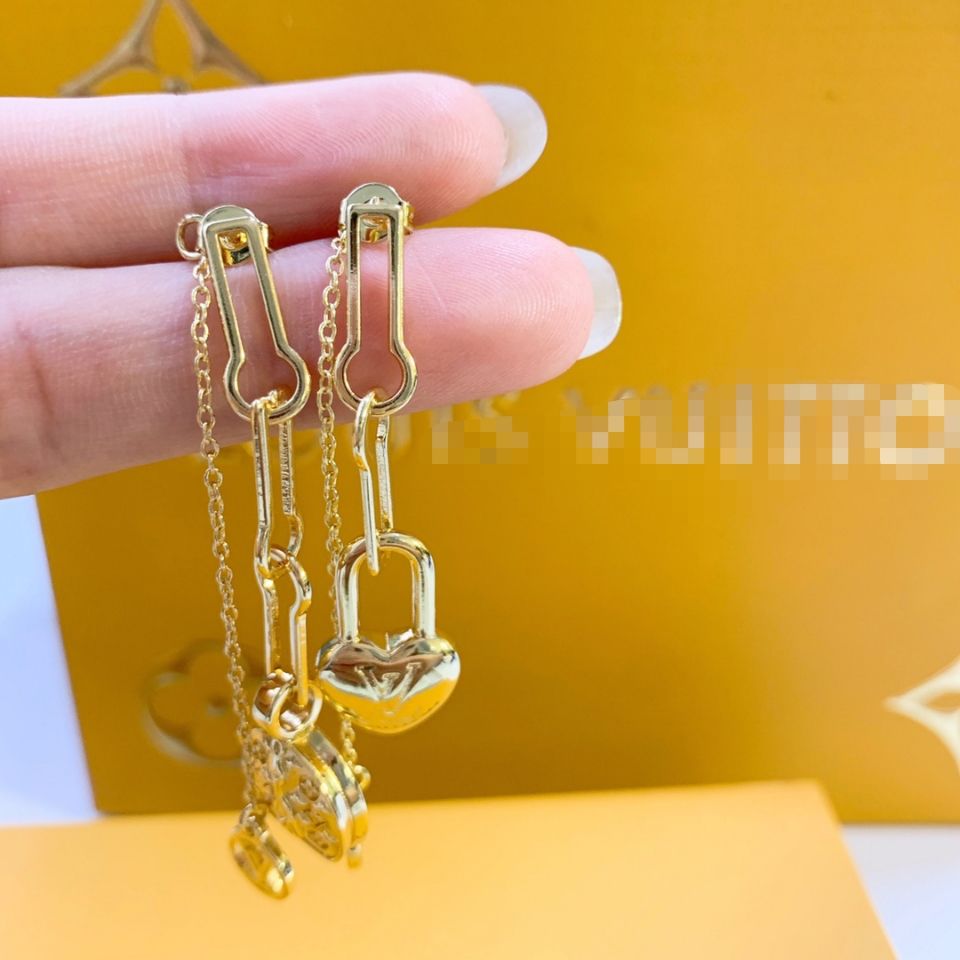 New Love Bag Earnail Eardrop Female Earrings product image 2, provided for visual reference and product detail review