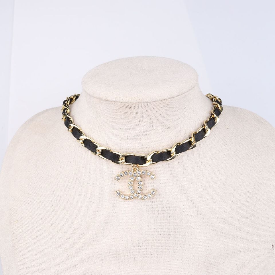 Light luxury necklace necklace product image 6, provided for visual reference and product detail review