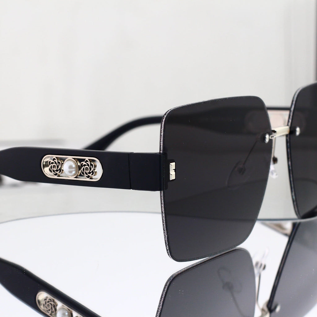 New Stylish Sunglasses-62 product image 9, provided for visual reference and product detail review