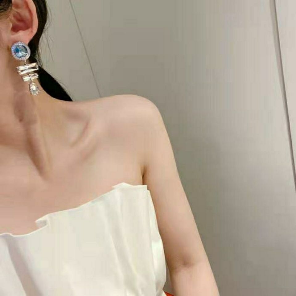 Diamond earring product image 1, provided for visual reference and product detail review