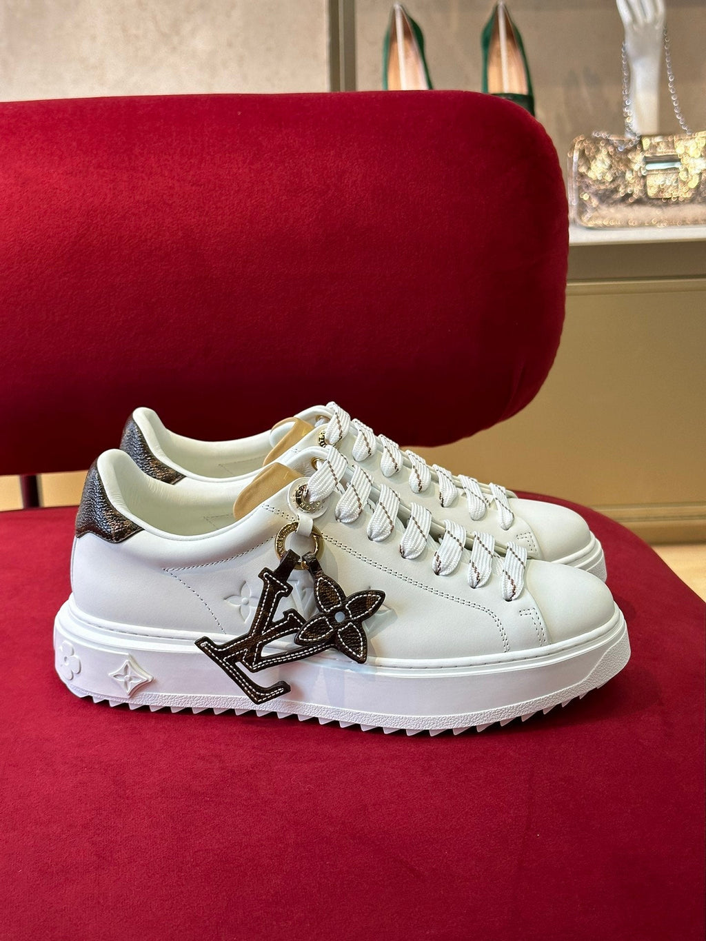 2023 VL classic platform sneakers -S37 product image 3, provided for visual reference and product detail review