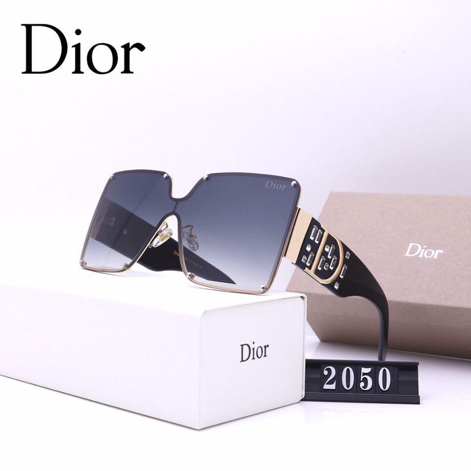 2021 Fashion Classical Women Sunglasses di product image 3, provided for visual reference and product detail review