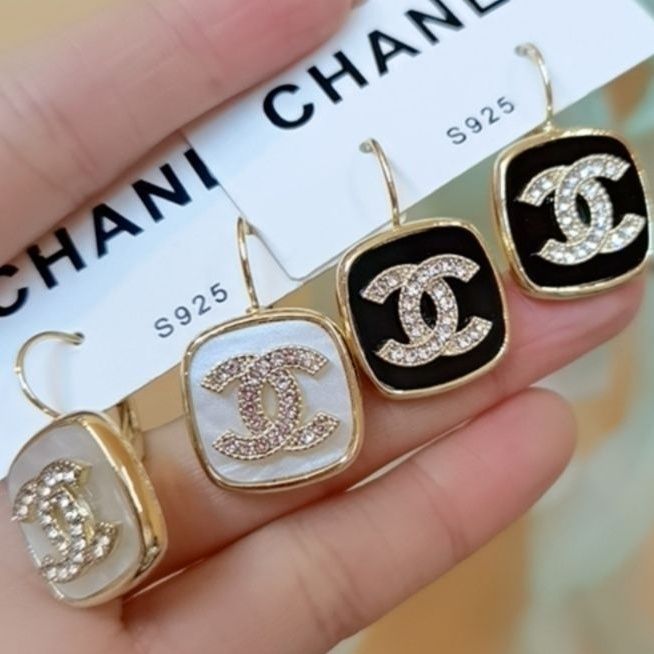 2022 New Earrings product image 1, provided for visual reference and product detail review