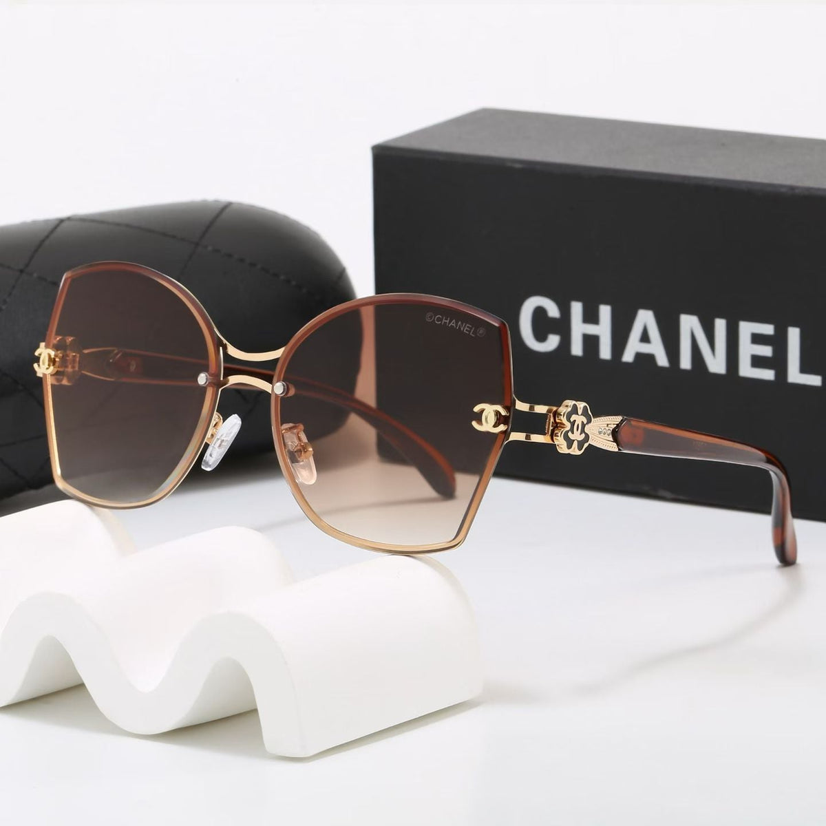 New Stylish Sunglasses-52 product image 5, provided for visual reference and product detail review