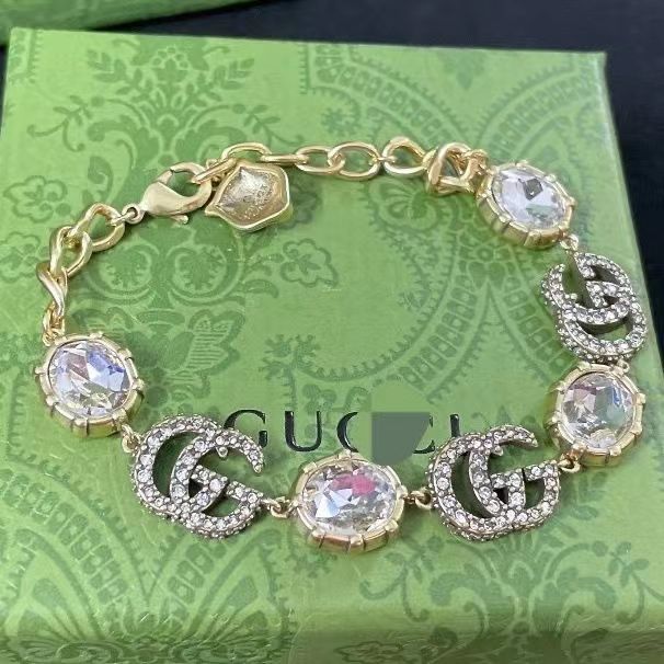 2023 New Fashion diamond Bracelet product image 3, provided for visual reference and product detail review