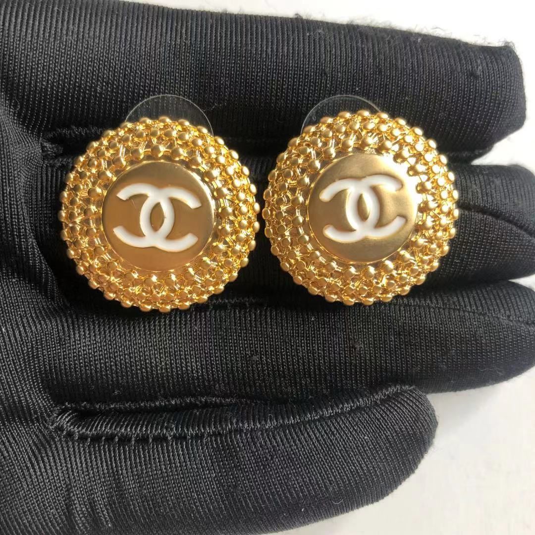 (C earrings) Small fragrant vintage earrings product image 25, provided for visual reference and product detail review