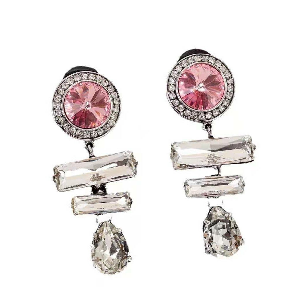 Diamond earring product image 6, provided for visual reference and product detail review
