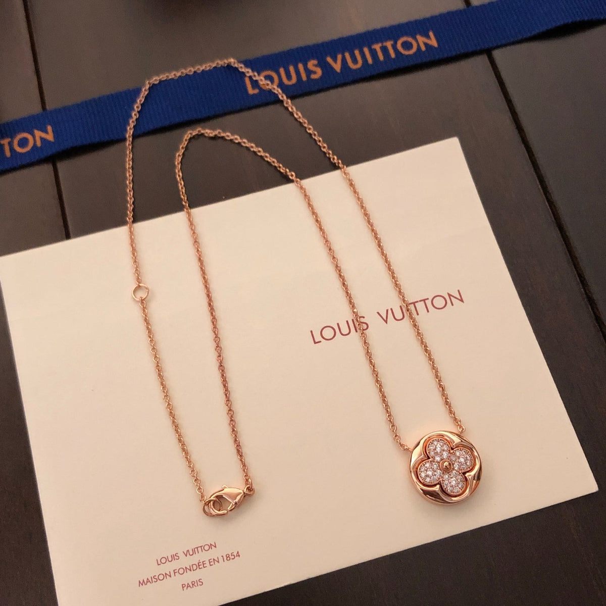 Full-Diamond Four-Leaf Clover Necklace product image 3, provided for visual reference and product detail review