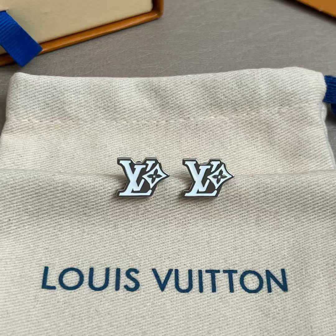 High-Quality Stud Earrings-qq product image 2, provided for visual reference and product detail review