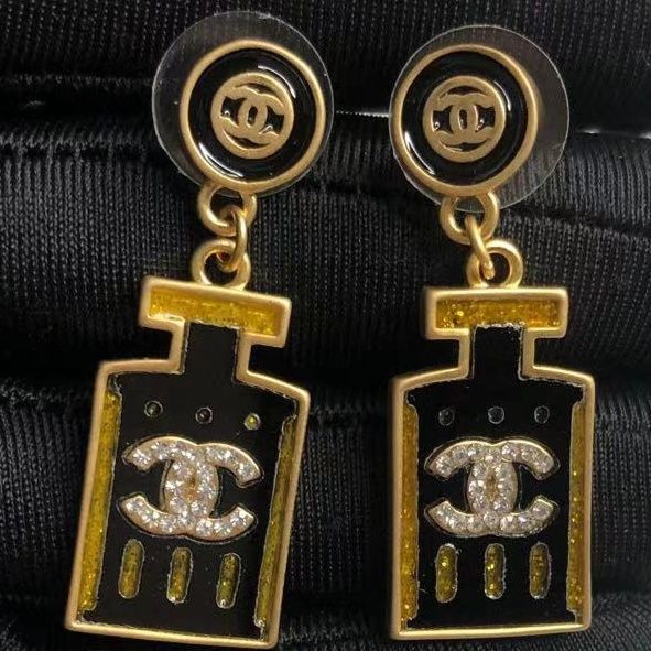 Small Fragrant Vintage Earrings product image 6, provided for visual reference and product detail review