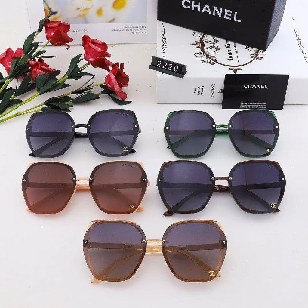 5 Colors Letter Sunglasses product image 1, provided for visual reference and product detail review