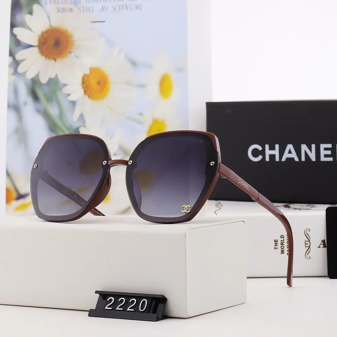 5 Colors Letter Sunglasses product image 5, provided for visual reference and product detail review