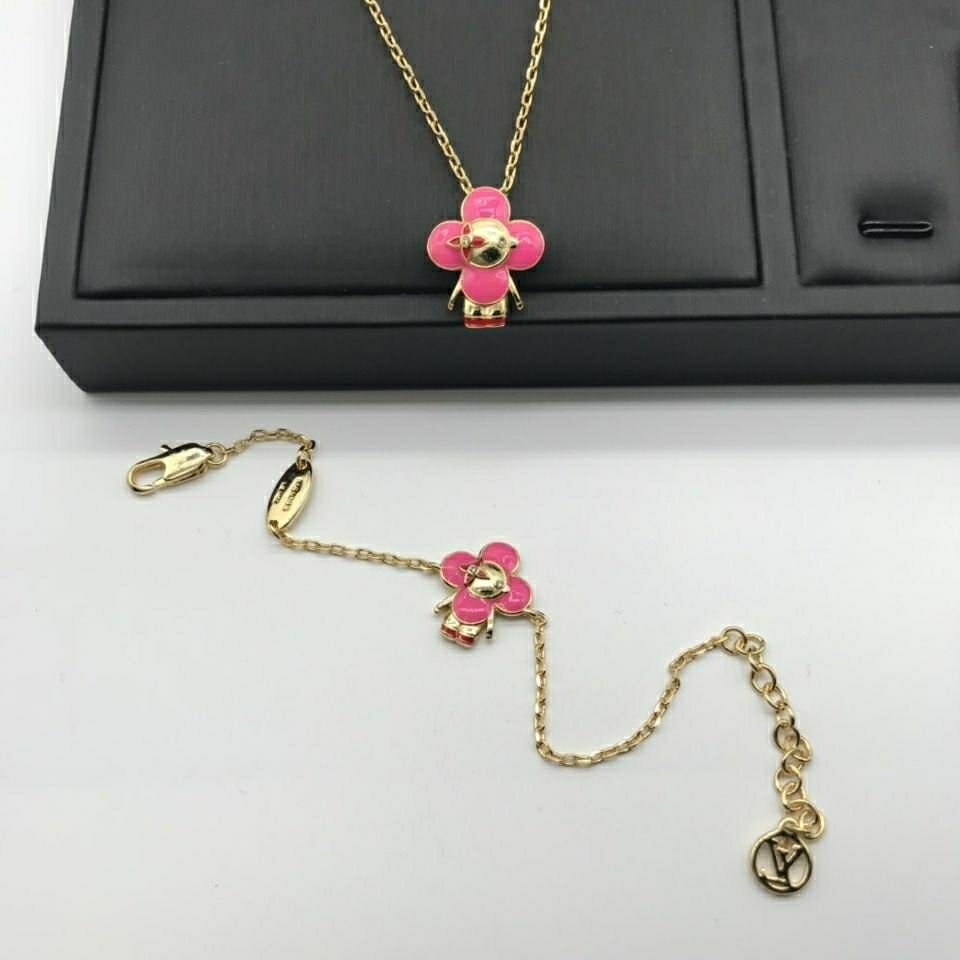 Pink Flower Cartoon Necklace Bracelet product image 1, provided for visual reference and product detail review