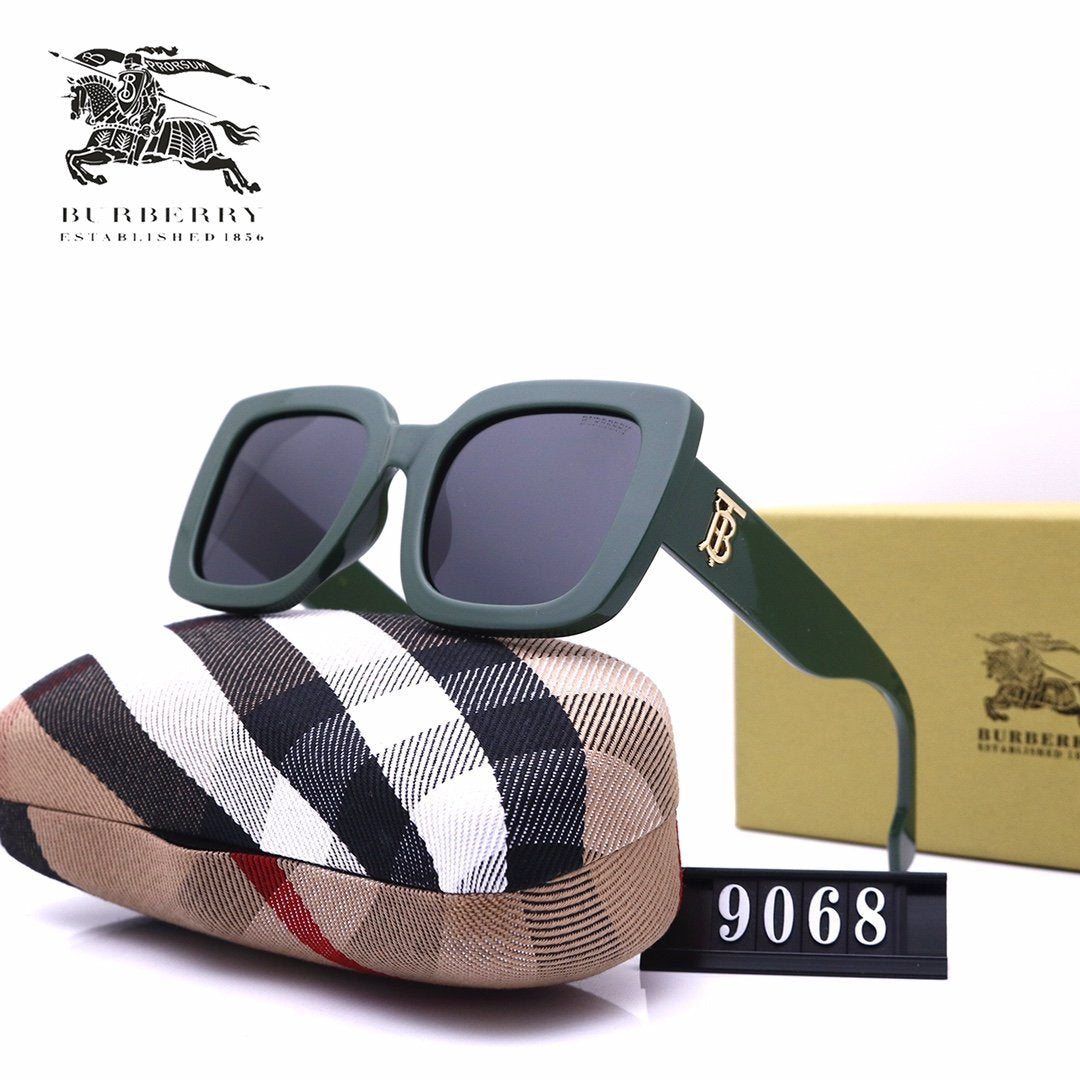 Fashion Classical Sunglasses for Women product image 1, provided for visual reference and product detail review