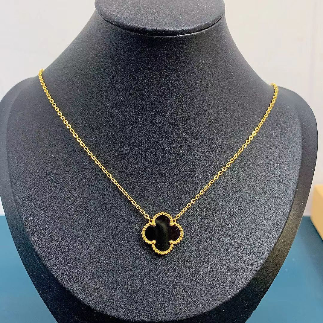 2023 New Fashion Clover Necklace product image 4, provided for visual reference and product detail review