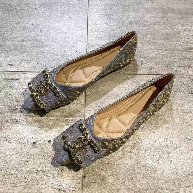New Crystal Glitter Pointed flat shoes product image 4, provided for visual reference and product detail review