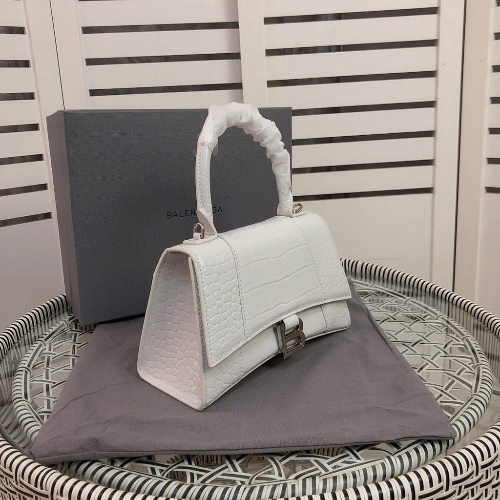 B a l e n c i a g a hourglass white 19*13*8cm。 product image 6, provided for visual reference and product detail review