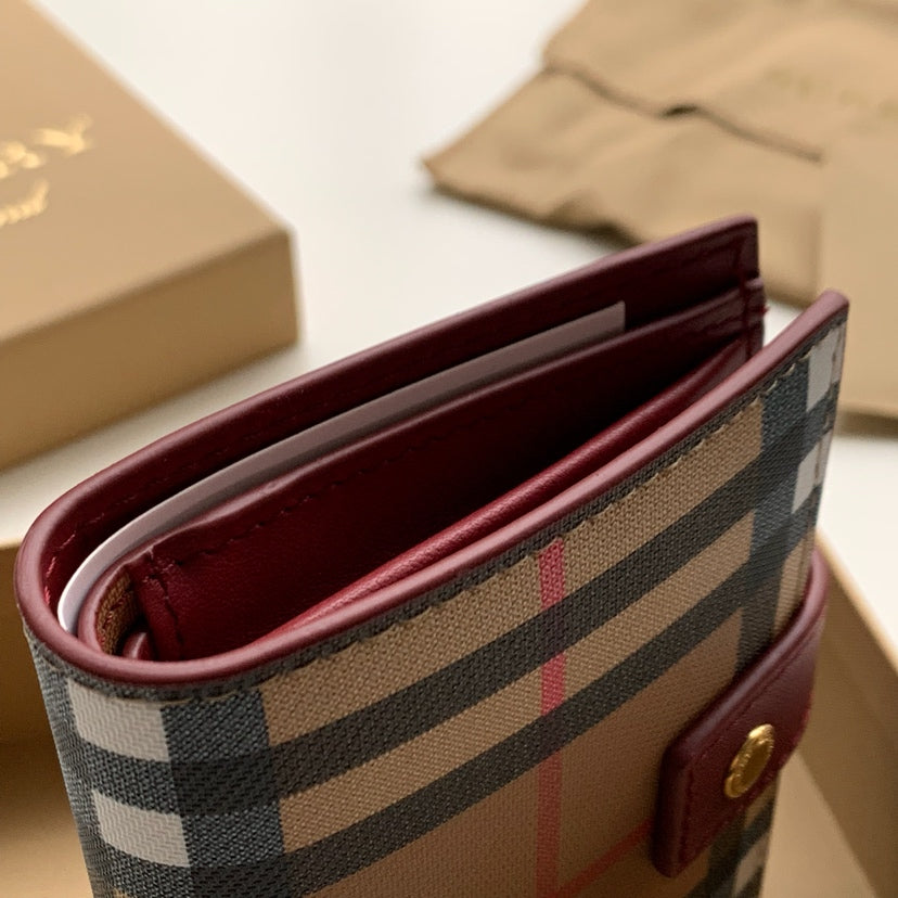 BB wallet product image 5, provided for visual reference and product detail review