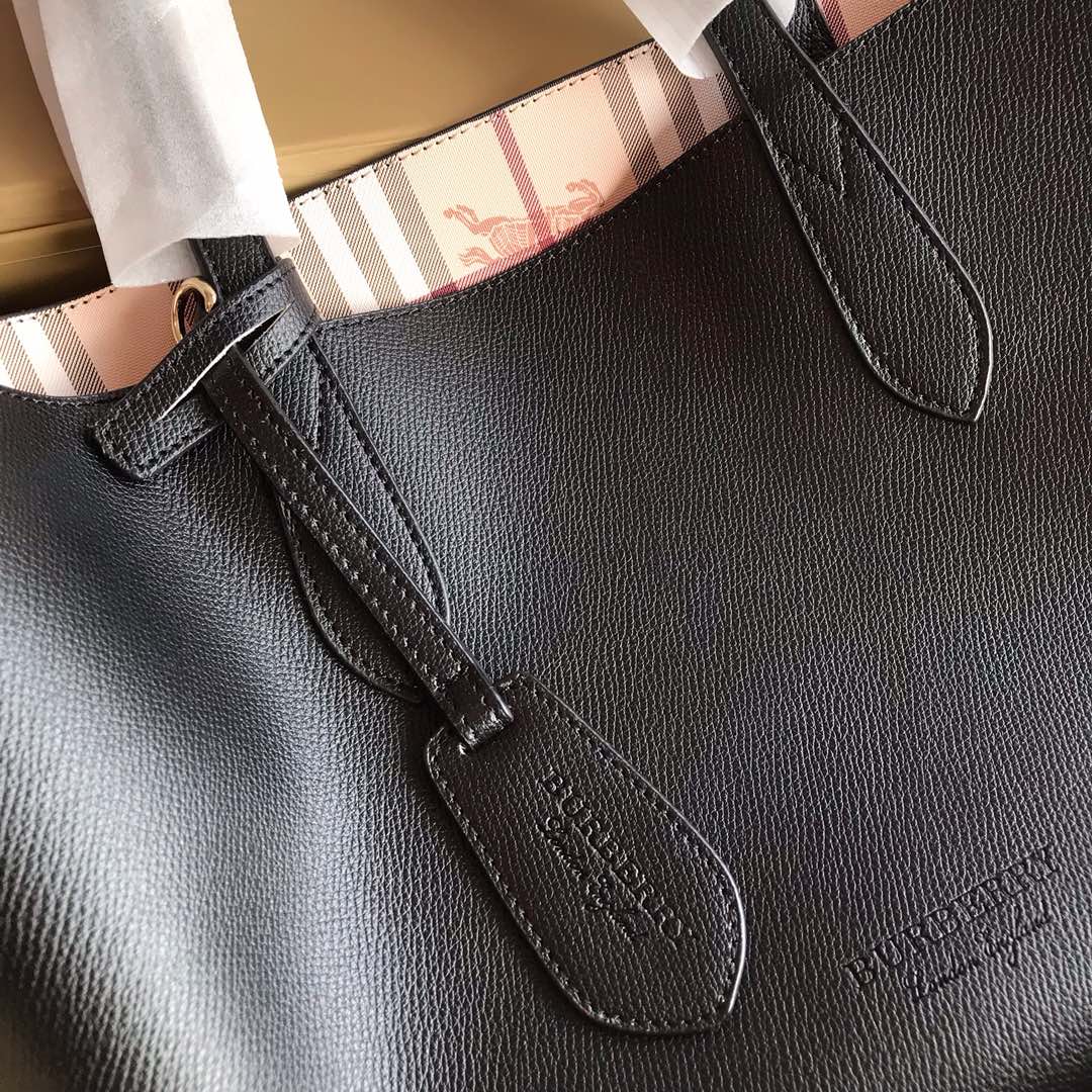 B tote reversible 41cm product image 5, provided for visual reference and product detail review