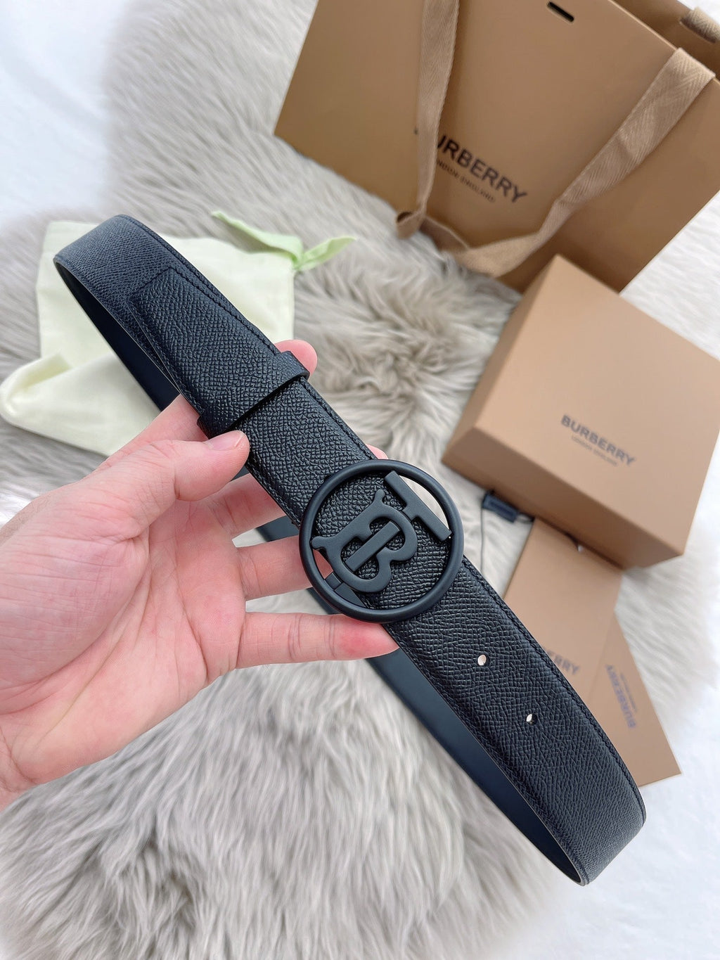 BB belt 2colors product image 1, provided for visual reference and product detail review
