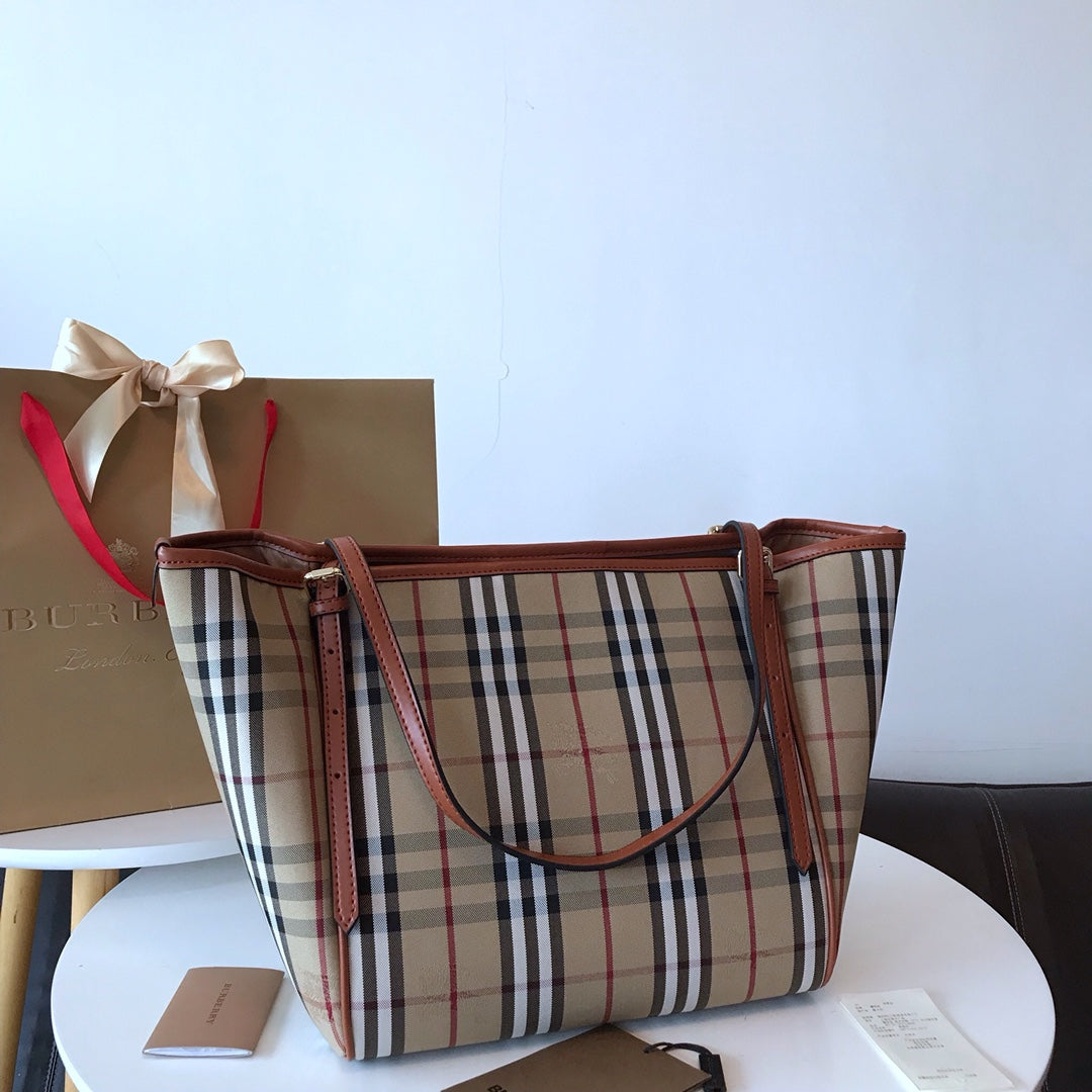 B B tote 28*26*15CM product image 1, provided for visual reference and product detail review