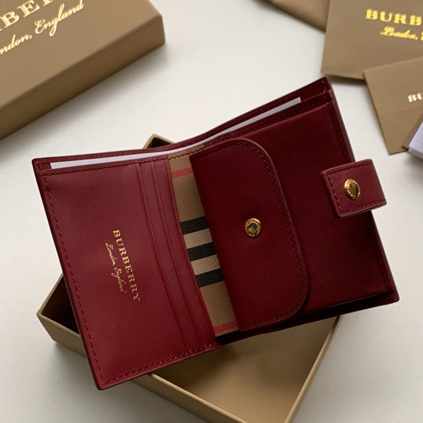 BB wallet product image 4, provided for visual reference and product detail review