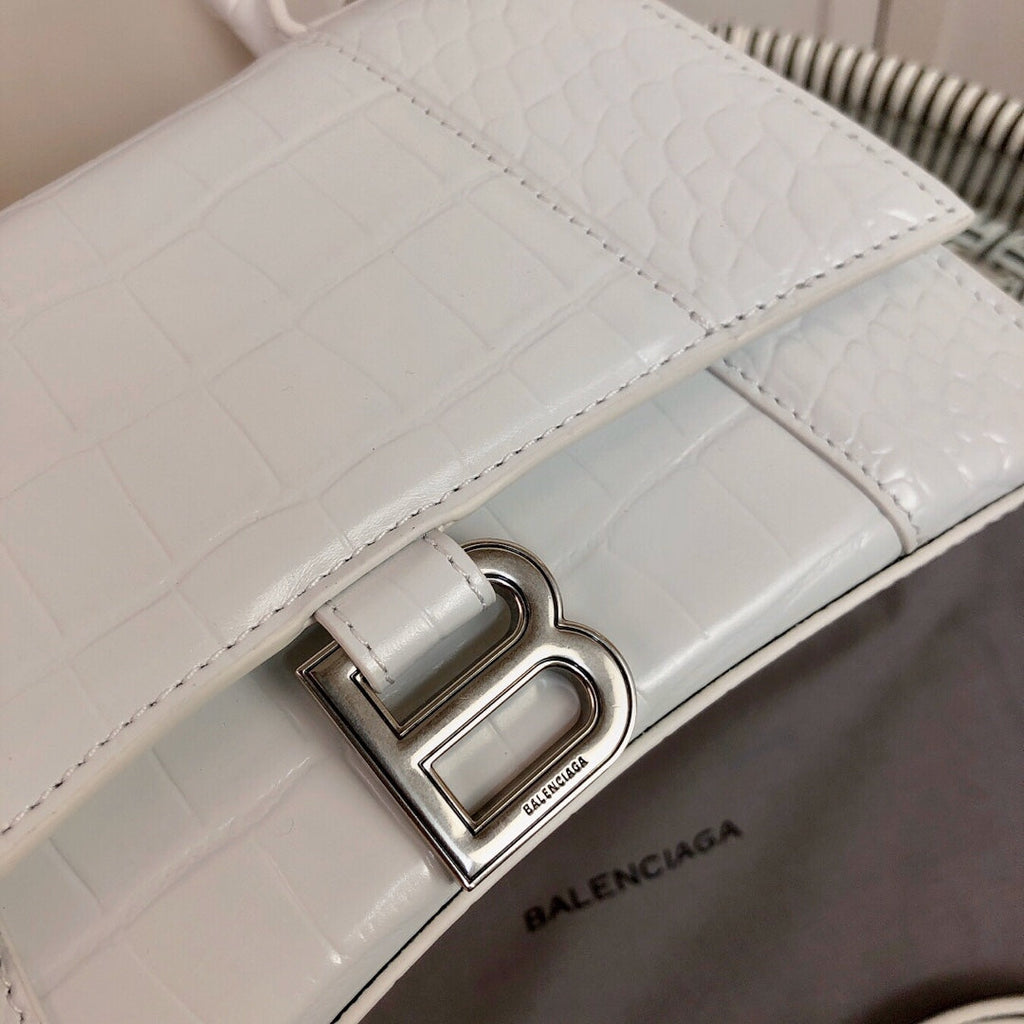 B a l e n c i a g a hourglass white 19*13*8cm。 product image 2, provided for visual reference and product detail review