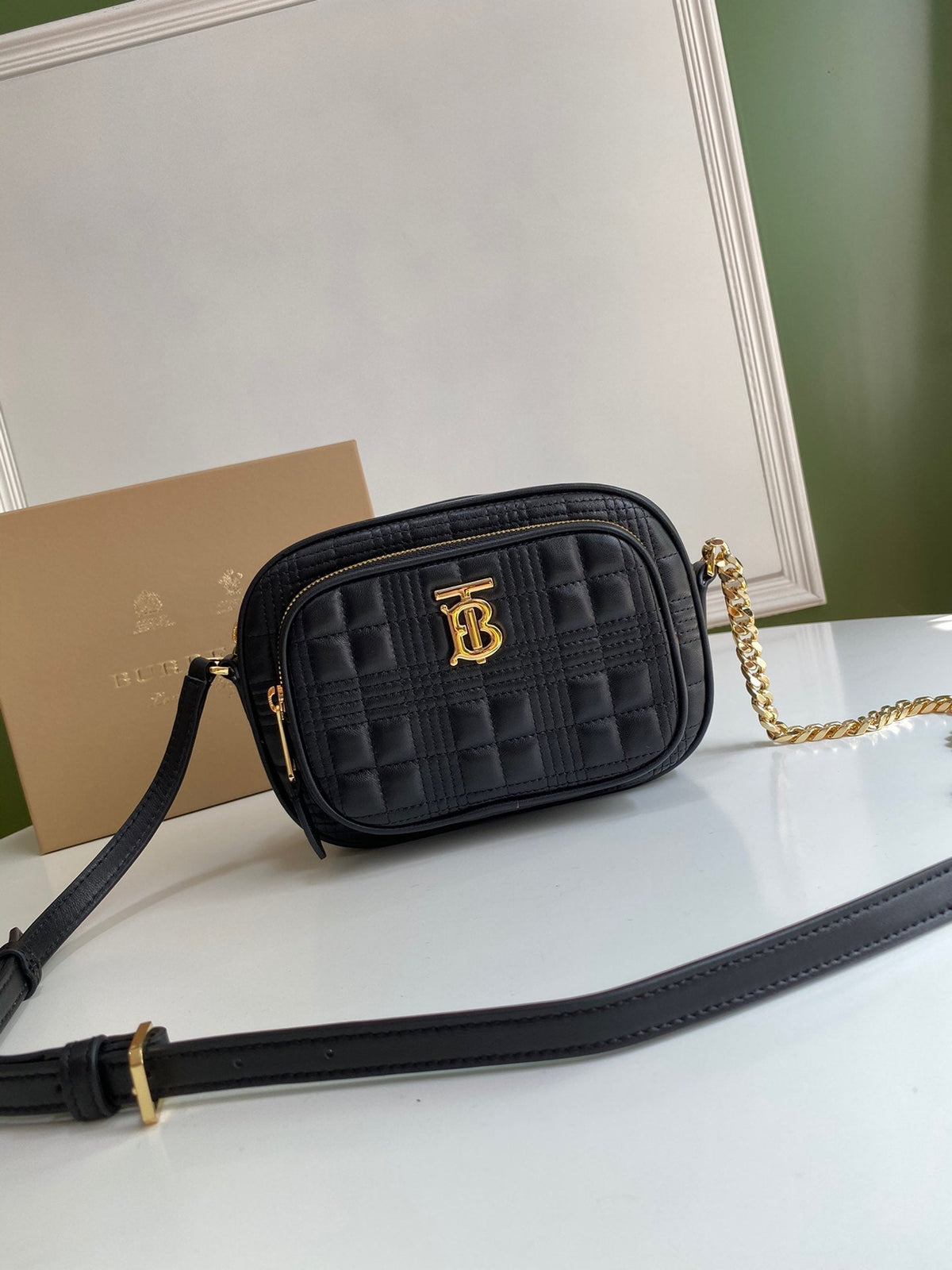 B B 19.5*6*14.5Cm product image 3, provided for visual reference and product detail review
