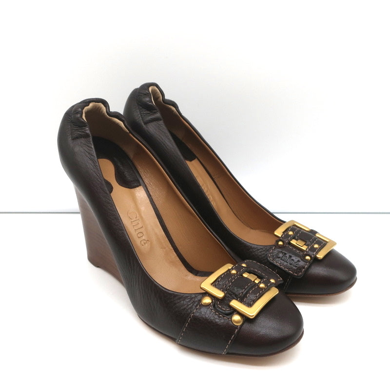 Chloe Buckle Wedge Pumps Dark Brown Leather Size 40 product image 1, provided for visual reference and product detail review